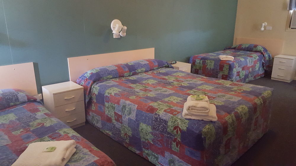 Almond Inn Τάμγουορθ Εξωτερικό φωτογραφία
