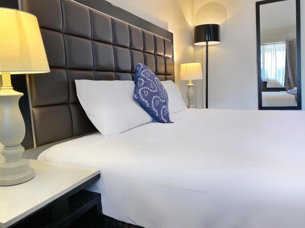 Almond Inn Τάμγουορθ Εξωτερικό φωτογραφία