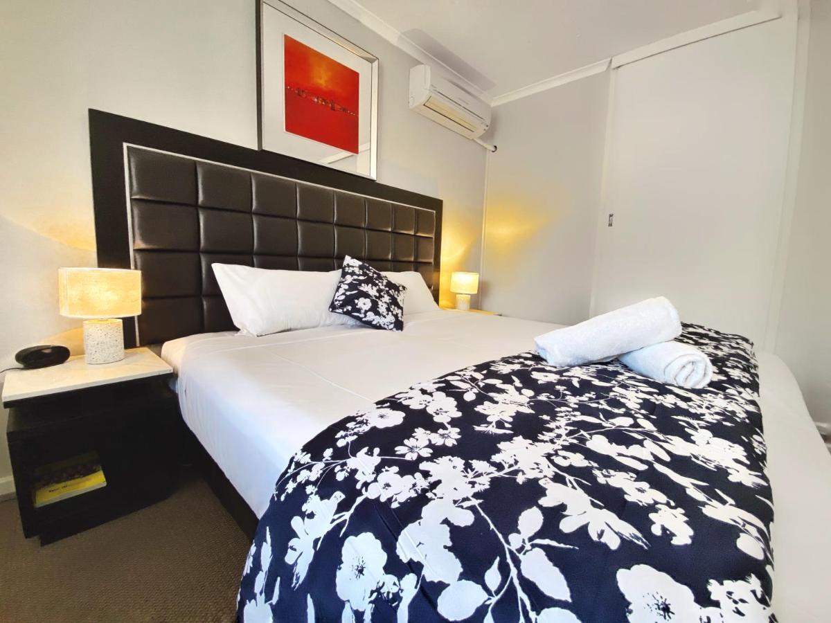 Almond Inn Τάμγουορθ Εξωτερικό φωτογραφία